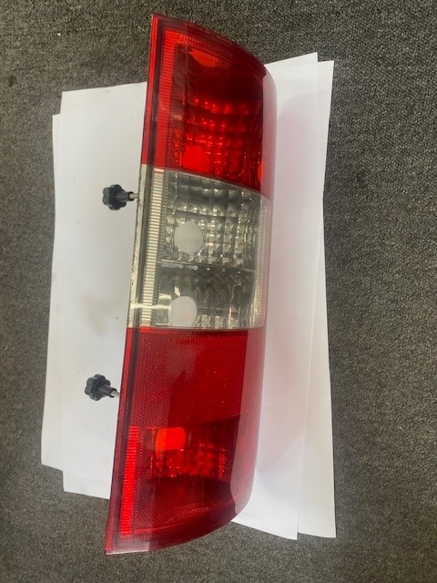 FORD TRANSIT CONNECT OS REAR LIGHT 2004-1