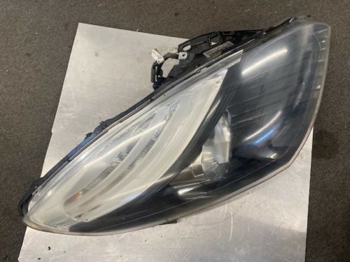 Renault Scenic Mk3 (2009-2012) Drivers Side Front Headlight – G&R Harris
